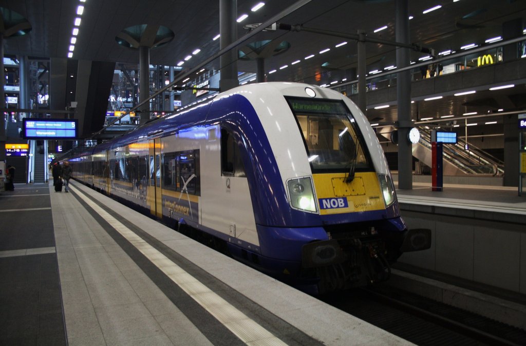 Hier X68903 von Leipzig Hbf. nach Warnemnde, dieser Zug stand am 16.2.2013 in Berlin Hbf. (tief). 