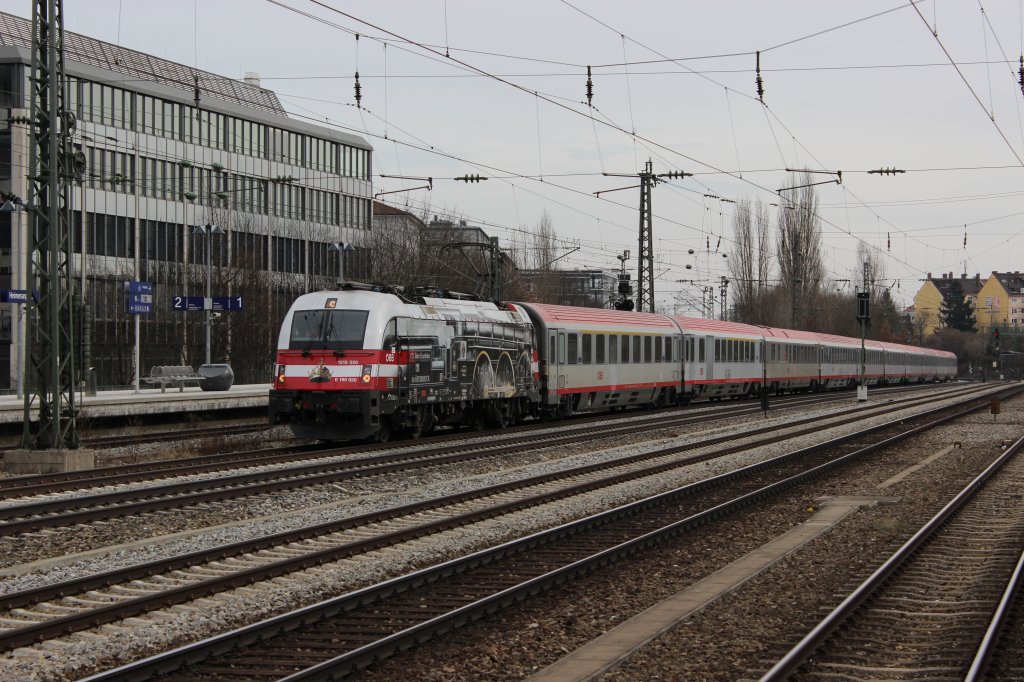 Hier zu sehen die 1216 020 Fahrtrichtung Mnchen Hbf am Heimeranplatz. Aufnahmedatum 17.03.2013