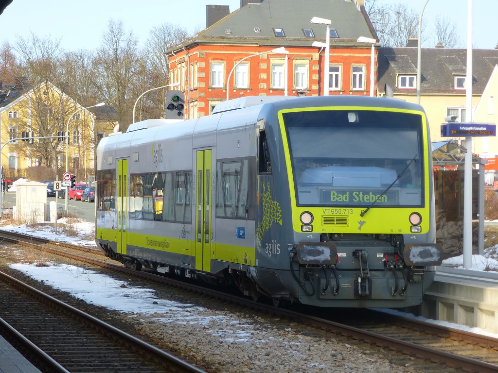 Hier zu sehen ist ein Agilis-Triebwagen VT 650 im Bahnhof von Schwarzenbach/Saale. 24.03.13.