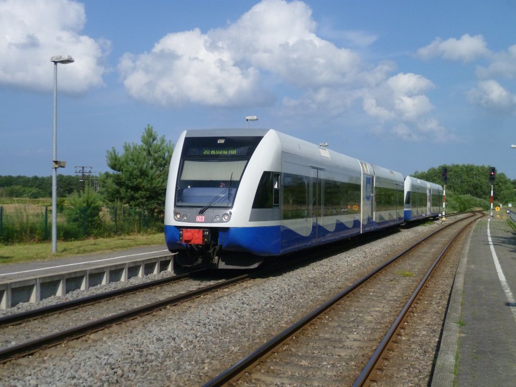 Hier zwei mal die BR 646 der UBB bei der Einfahrt in Trassenheide am 15.07.13.