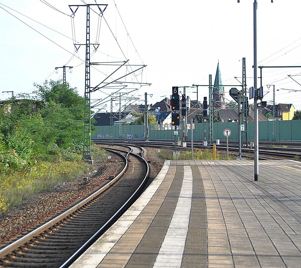Hier zweigt das Signal einmal 60 km/h und halt am nhsten Hauptsignal. Foto vom 30.09.2010.