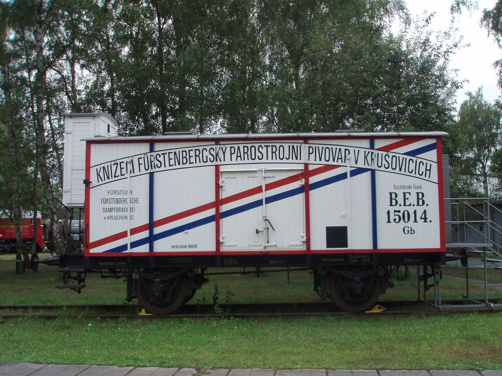 Historische Bierwagen (Fürstlich Fürstenbergische Dampfbrauerai Kruschowitz) - Eisenbahnmuseum Luzna u Rakovníka am 2010:07:18