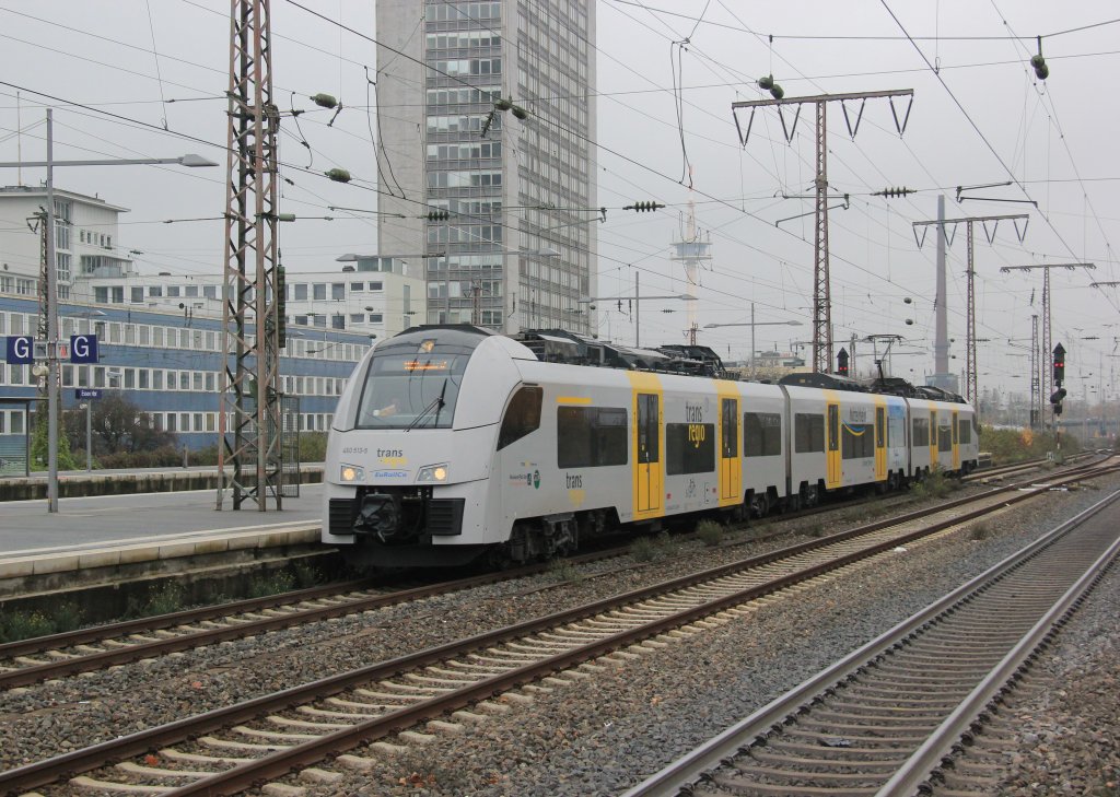 HKX mit trans regio 460 513-5 als Ersatzzug am 24.11.2012 in Essen Hbf.