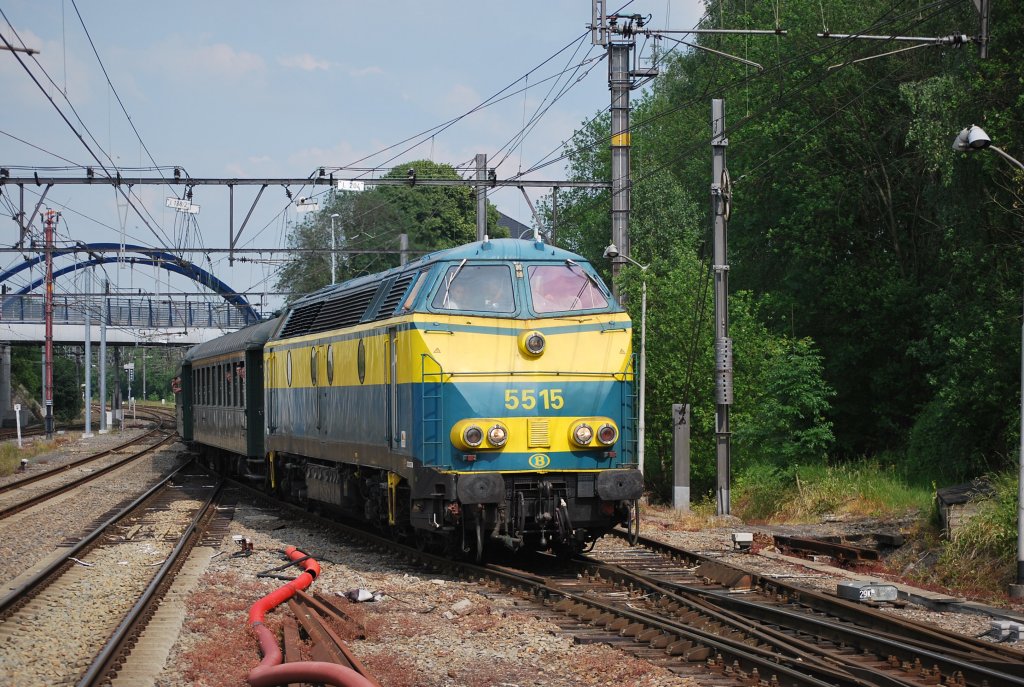 HLD 5515 zieht den PFT-Sonderzug in den Bhf Welkenraedt (4. Juni 2011)