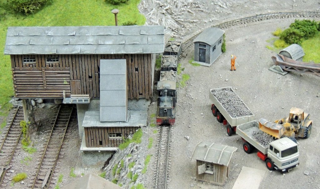 Hochbetrieb am Schotterwerk.Motiv der Holle-Modellbahn in Hessisch-Lichtenau, aufgenommen am 23.12.2012.