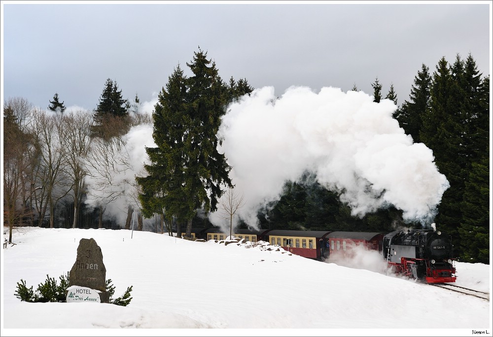 HSB 99 7241 fhrt mit Zug 8931 von Wernigerode auf den Brocken; Drei Annen Hohne; 3.2.2011