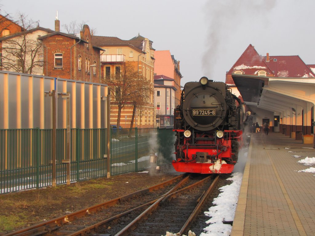 HSB 99 7245-6 beim umsetzen am 29.03.2013 in Nordhausen Nord. Sie hat die HSB 8929 vom Brocken nach Nordhausen gebracht und war seit Drei Annen Hohne am Zug.