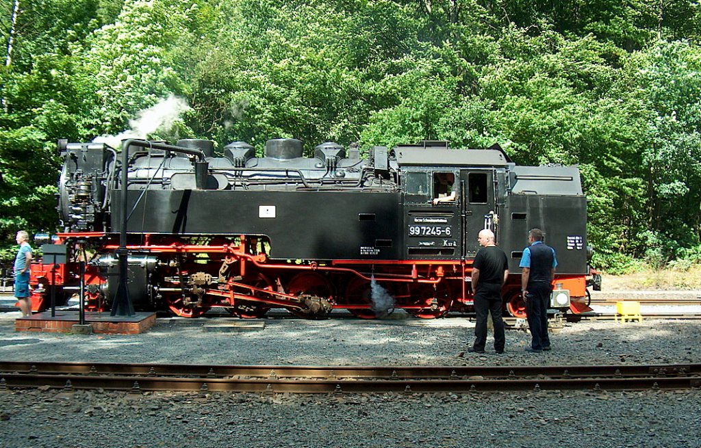 HSB 99 7245-6 beim Wasser fassen im Bf Eisfelder Talmhle; 11.08.2008