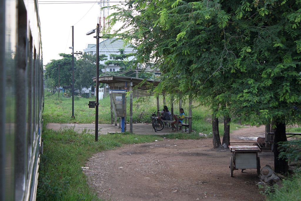Hst. Khlong Chak, Blickrichtung Mahachai, am 17.November 2012. 

