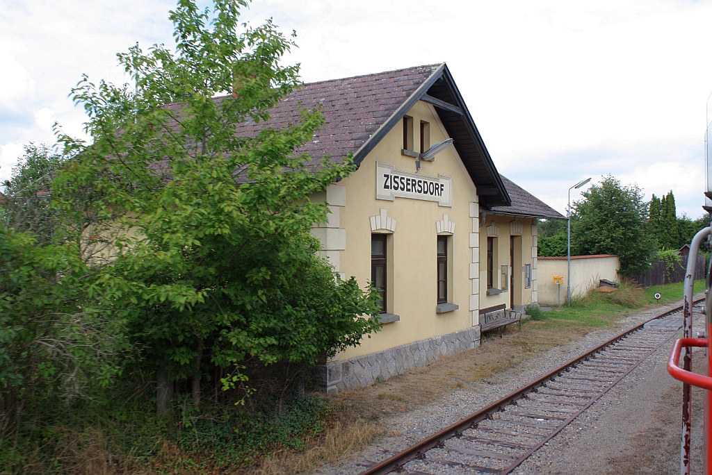 Hst. Zissersdorf am 31.Juli 2010.