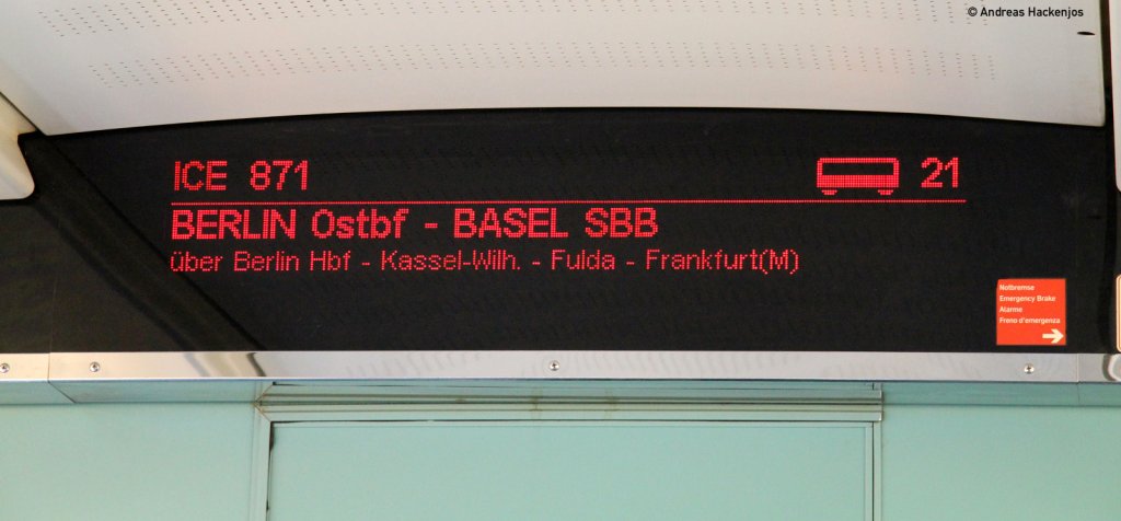 Huch irgendwie war das kein ICE1 der am 21.2.11 den ICE 871 darstellte es war eine Dotra ICE 2, die so auch mal einen Ausflug in die Schweiz machen durfte