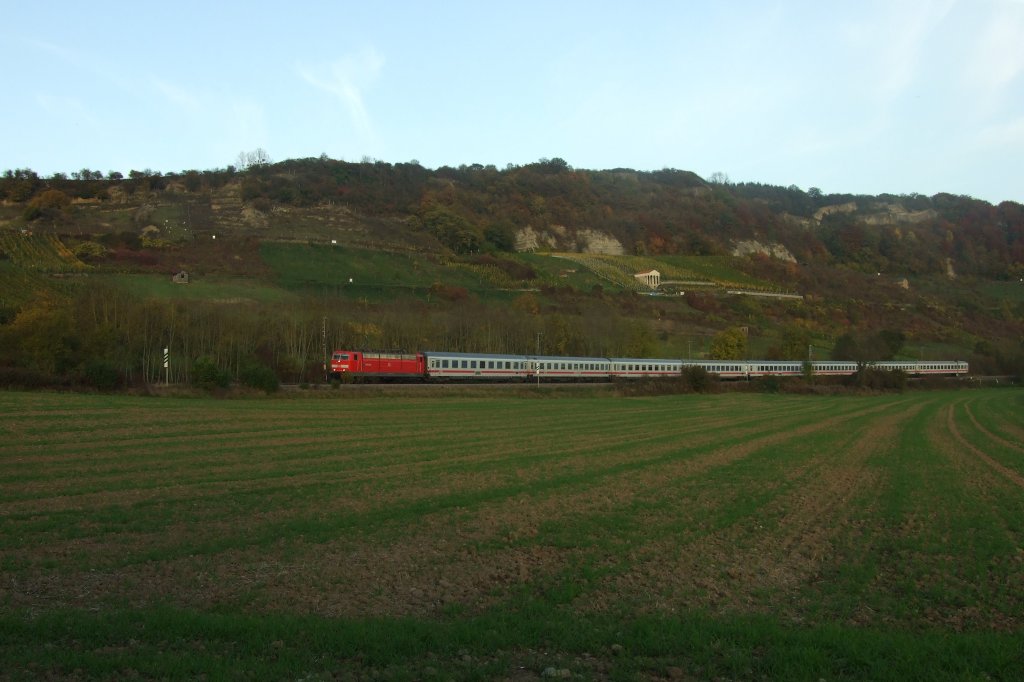 IC 134 mit der Zuglok 181 211  Lorraine  fhrt zwischen Igel und Wasserbilligerbrck der Grenze nach Luxemburg entgegen.
Igel, der 22.10.12