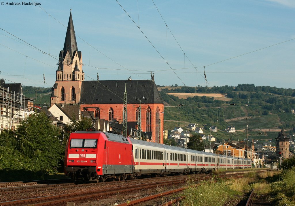 IC 2310 (Frankfurt(Main)Hbf-Westerland(Sylt)) mit Schublok 101 009-9 in Oberwesel 20.7.10