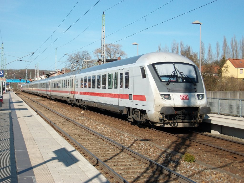 IC 2376 Karlsruhe-Binz beim Halt am 24.April 2010 in Bergen/Rgen.