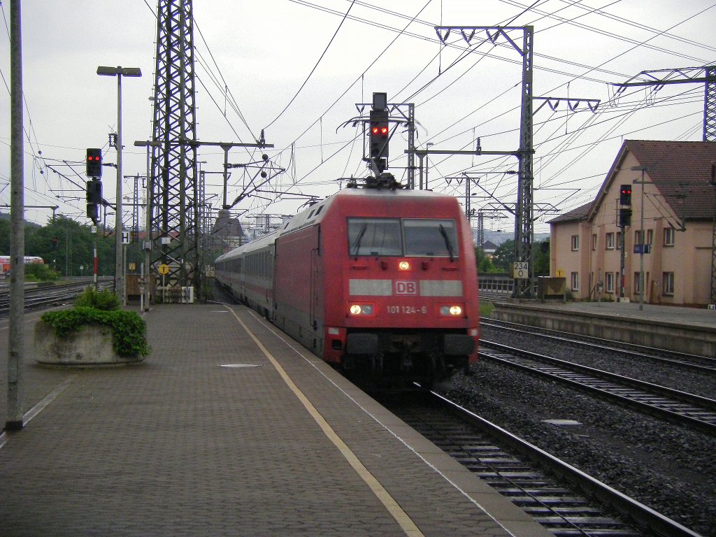 IC 2873 bei der durchfahrt nach Stuttgart Hbf.  12.06.10