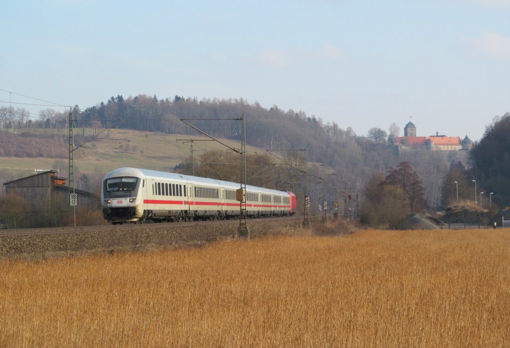IC 2988 nach Berlin ist am 22. Mrz 2013 bei Kronach unterwegs.