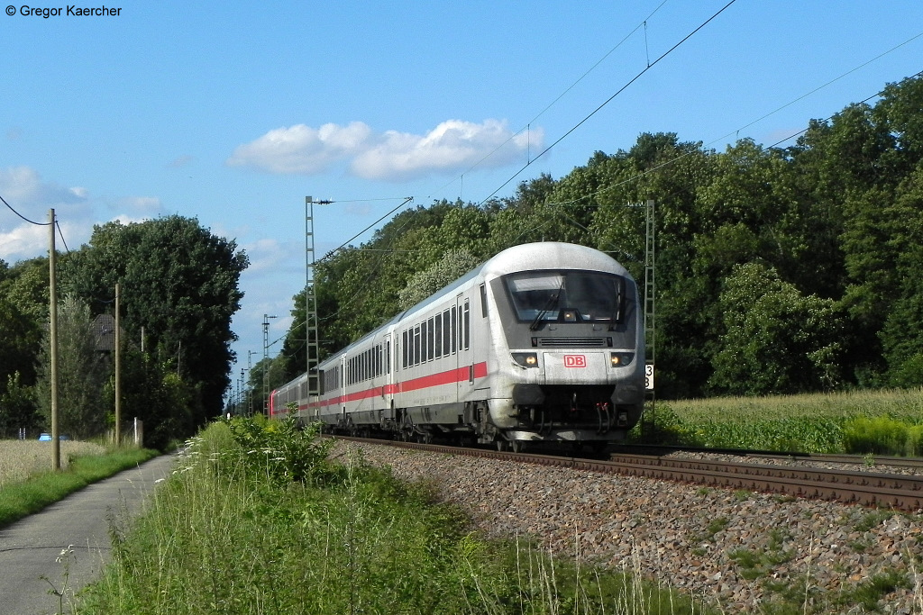 IC-Steuerwagen Bauart Bpmbdzf am 14.07.2011 mit dem IC 2373 (Stralsund-Karlsruhe) zwischen Weingarten und Karlsruhe-Durlach.