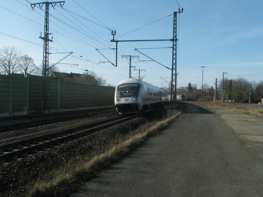 IC Steuerwagen fhrt am 23.03.2011 auf den Linken Gleis in Lehrte ein.