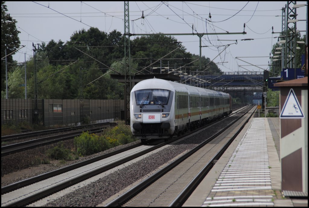 IC Steuerwagen, fhrt durch Dedensen/Gmmer am 10.08.2010