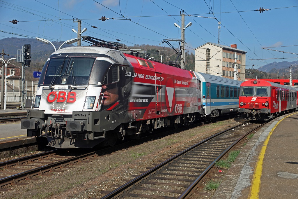 IC151 war am 3.04.2010 mit der 1116 246 (Bunderheer)bespannt. Das Bild zeigt diesen Zug beim Aufenthalt in Bruck/Mur.