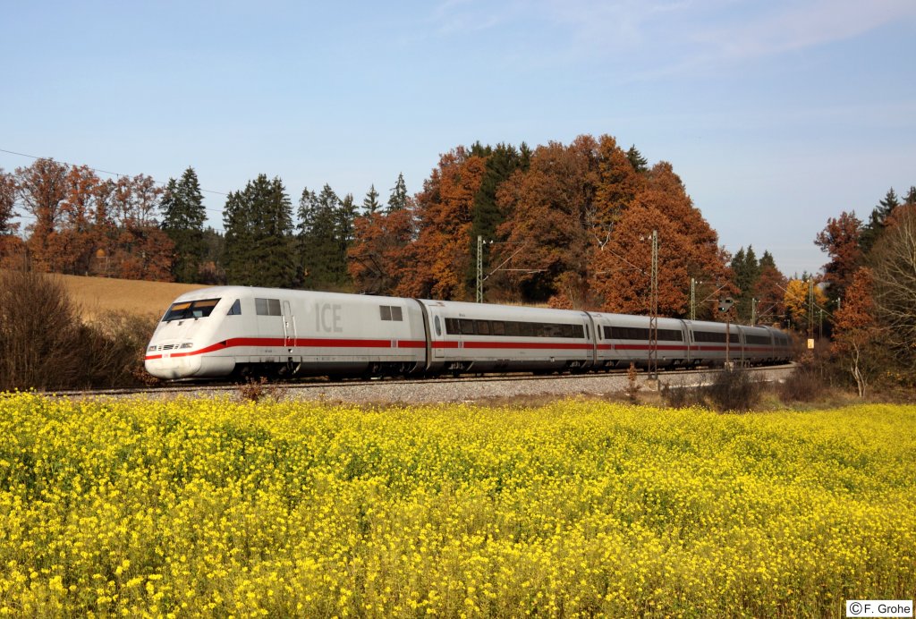 ICE 1 401 552 Zug  Hanau  als ICE 585 Hamburg - M�nchen, KBS 910 N�rnberg - Treuchtlingen - Augsburg, fotografiert bei Gundelsheim am 08.11.2011