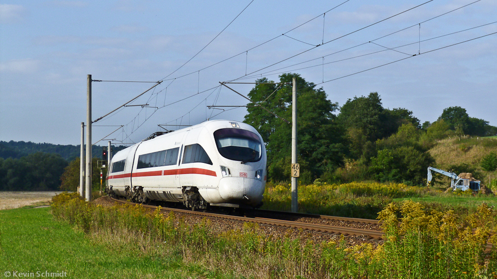 ICE 1714 München - Berlin auf der <a href= https://www.youtube.com/watch?v=DqaBPmjaGNA >Saalbahn</a> zwischen Orlamünde und Kahla, 08.09.2012.