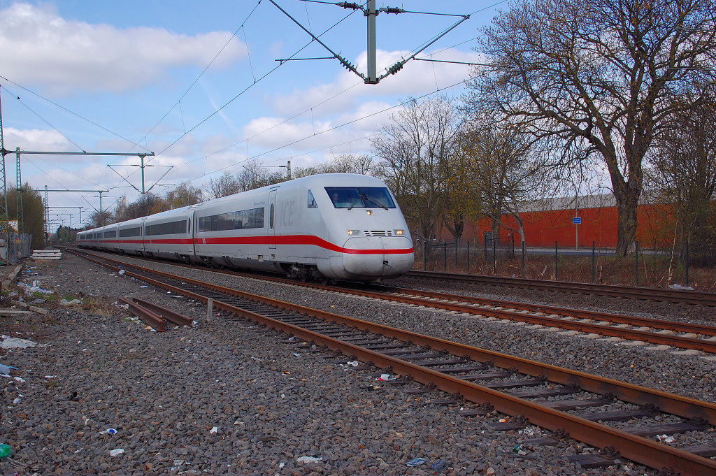 ICE 2 in Korschbroich am 1.4.2012