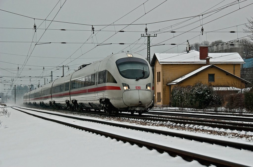 ICE 22 auf seiner Reise von Wien nach Dortmund am 06.01.2009 in Neulengbach.