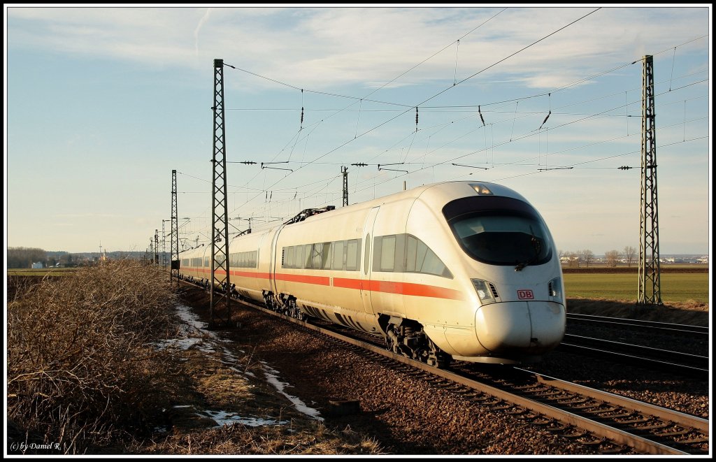 ICE 27 von Dortmund nach Wien Westbahnhof zog am 05.02.2011 in Mangolding an mir und Julian vorbei. 