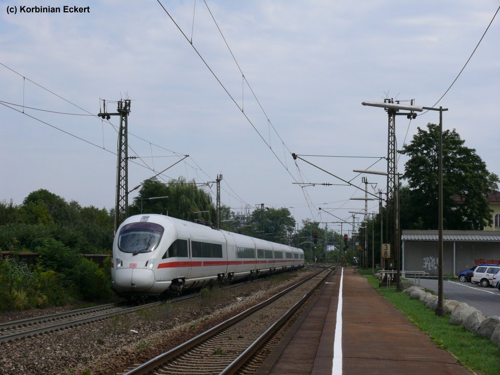 ICE 28 aus Wien Westbhf. nach Frankfurt bei der Durchfahrt in Regensburg-Prfening, 11.08.2010
