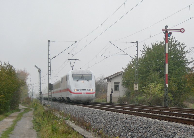 ICE 374 (Interlaken Ost - Berlin Ostbahnhof) am 27. Oktober 2009 bei der Bk Basheide.