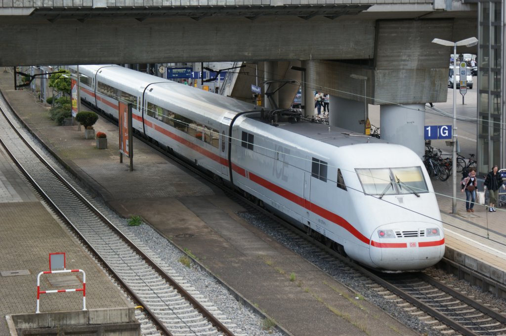 ICE 401 079-9 von Zrich HB nach Kiel in Freiburg am 27.08.2011