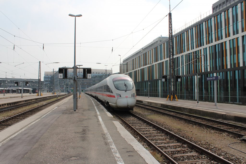 ICE 411 081-3  Horb am Neckar  abgestellt in Mnchen Hbf auf Gleis7.24.03.2012