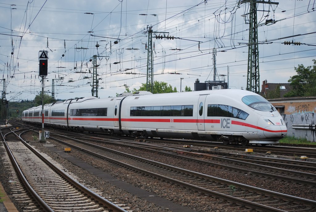 ICE 4601 (Frankfurt-Brssel) trifft in Aachen Hbf ein (30.08.11).