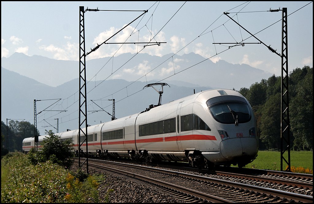 ICE 560  ST.ANTON AM ARLBERG , Wien Westbahnhof - Bregenz, hier bei Niederaudorf unterwegs. (06.08.2009)

