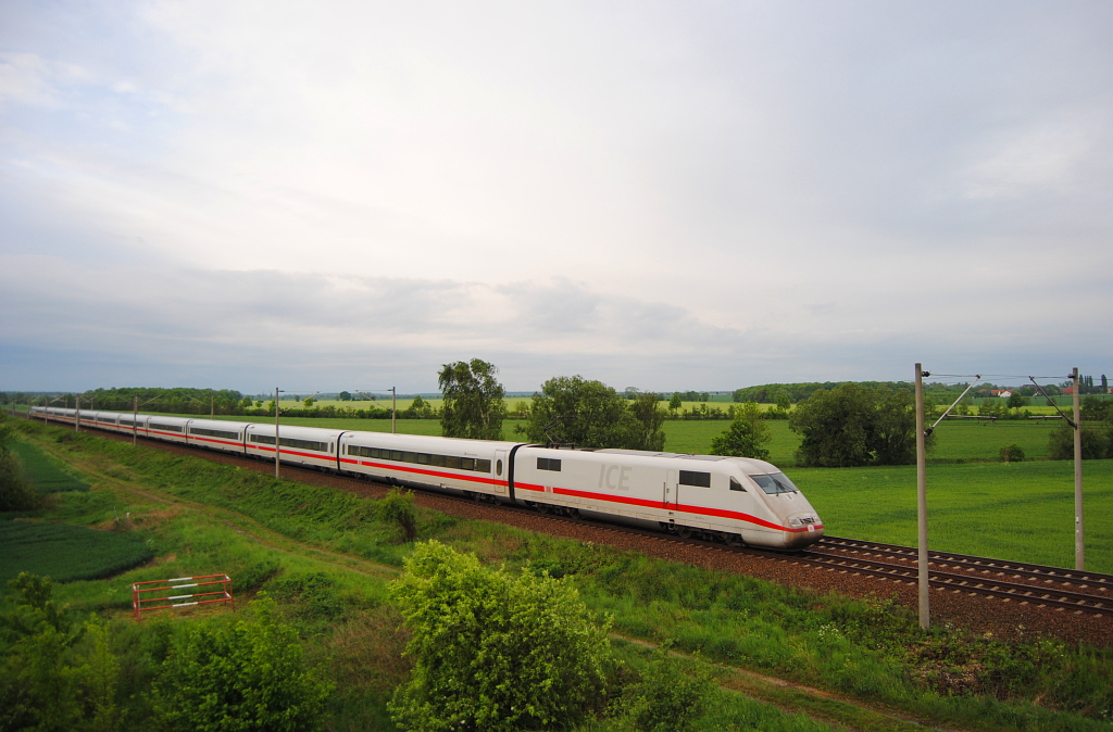 ICE 794 von Leipzig nach Hamburg/Altona. (12.05.2012)