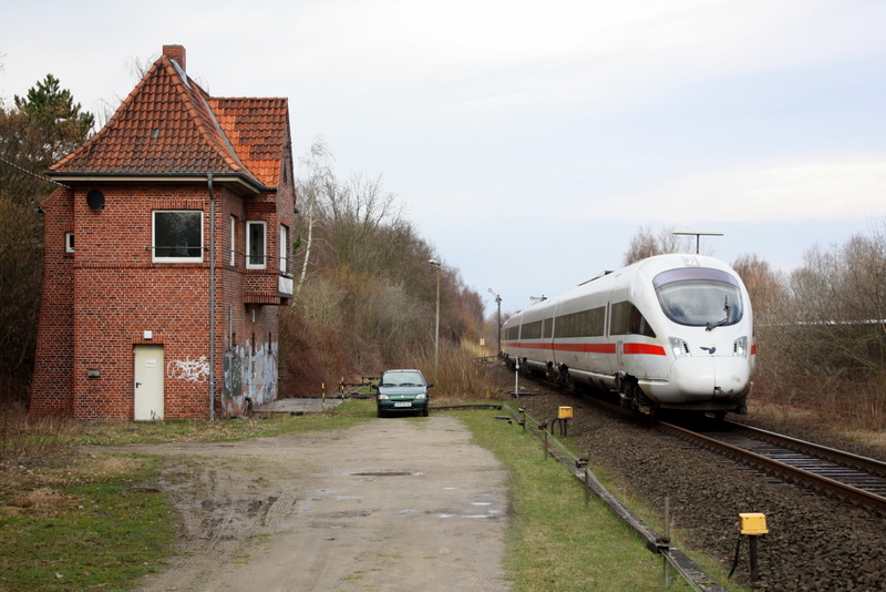 ICE Baureihe 605 am 28.03.2010 in Neustadt/Holstein