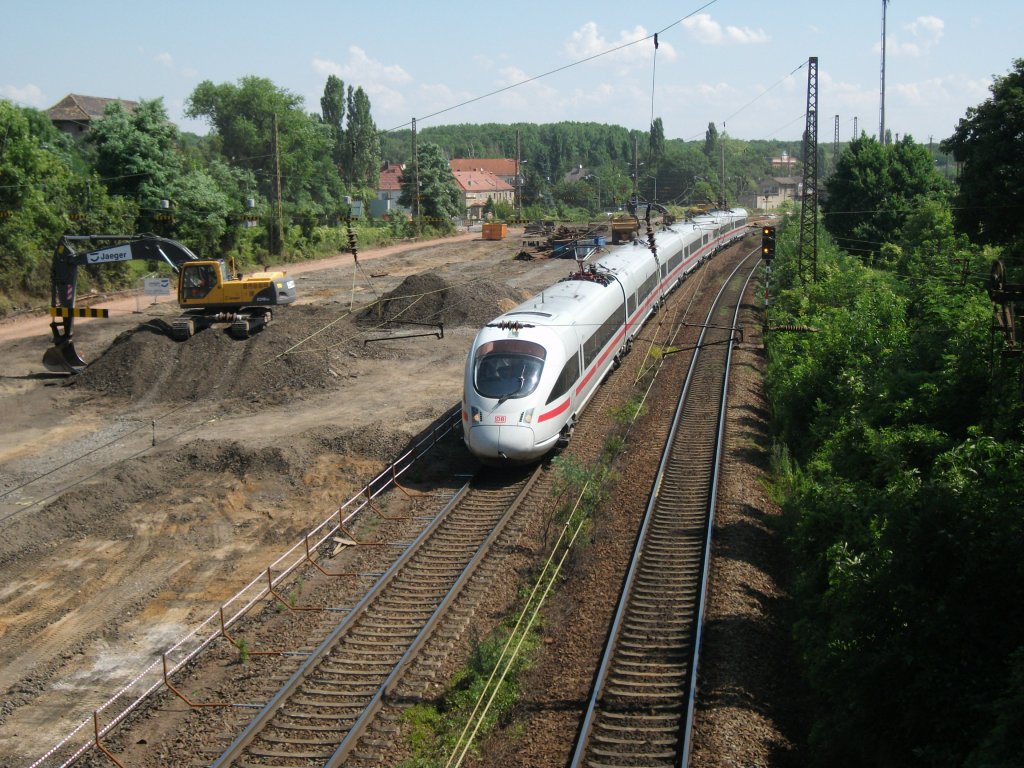 ICE  Pirna  fuhr am 14.7.10 als ICE 1609 nach M�nchen in Richtung Naumburg(S). Leipzig/Ludwig-Hupfeld-Str.