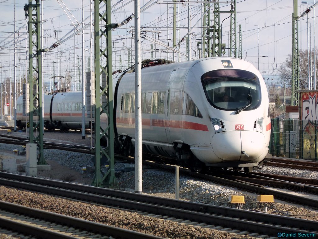 ICE T bei der Ausfahrt aus Dresden Reick macht sich auf den Weg nach Dresden HBF um da seinen Dienst zu beginnen.
19,03,11