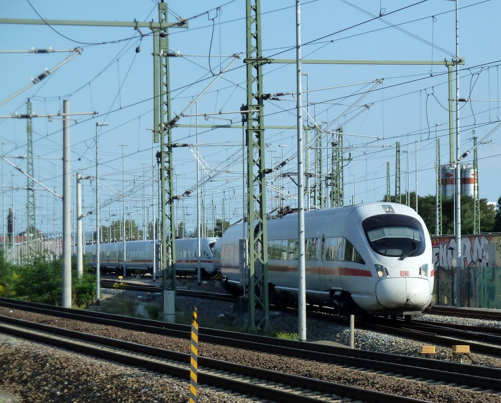 ICE-T bei der Ausfahrt in Dresden Reick nimmt seinen Dienst wieder auf in Richtung Dresden Hbf um von da aus nach Wiesbaden Hbf zu fahren.
24.08.11