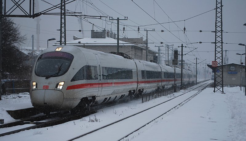 ICE-T Garnitur Richtung Dortmund bei der Durchfahrt in Wien Htteldorf (8.1.2010)