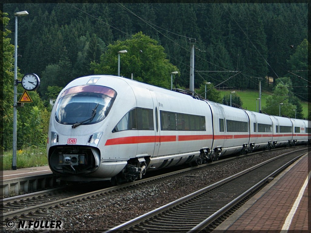 ICE-T mit  Zusatzkhlung  bei der Durchfahrt durch Frtschendorf am 10.08.2012