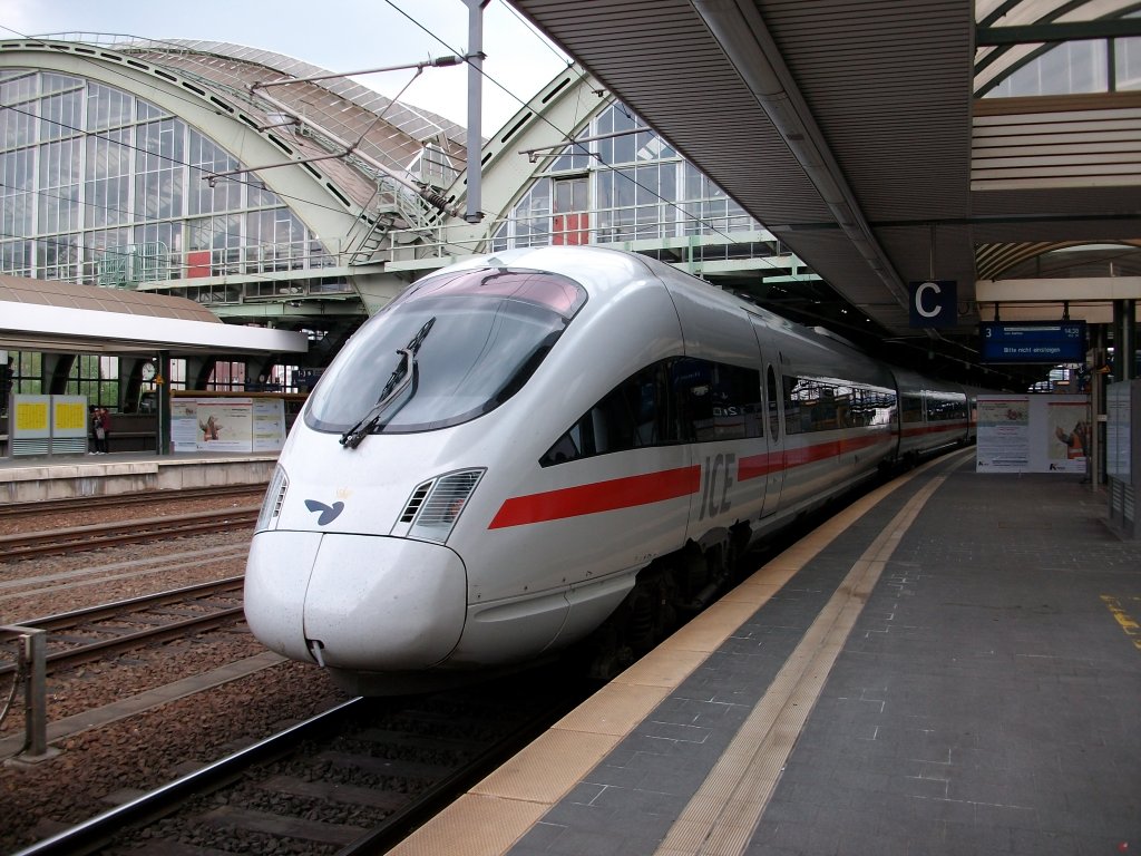 ICE TD 605 007 aus Dnemark kommend hat am 01.Mai 2010 den Berliner Ostbahnhof erreicht.
