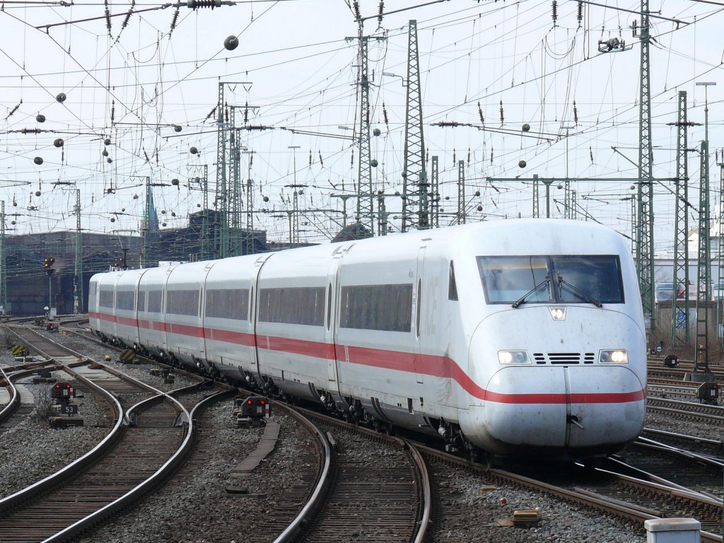 ICE2  Essen  als ICE 849 nach Berlin Ostbahnhof, erreicht Dortmund Hbf. (30.03.2010) 