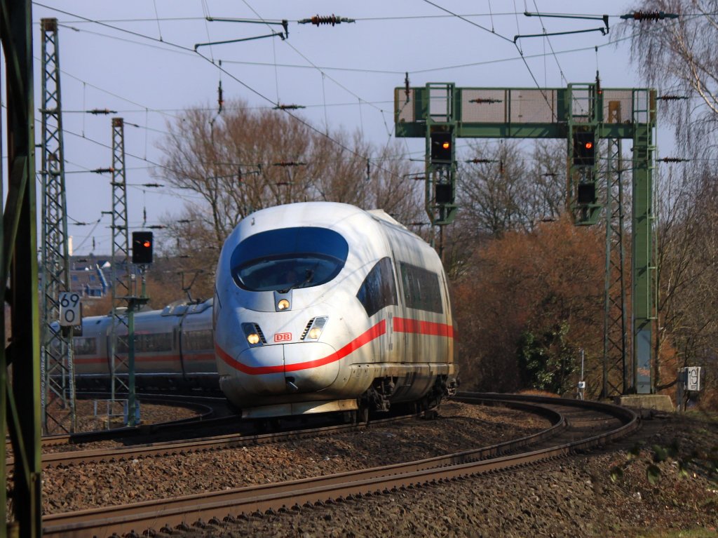 ICE3 von Frankfurt/Main nach Brssel(B) am 27.03.2013 auf der KBS 480 kurz vor dem Aachener Hbf.
