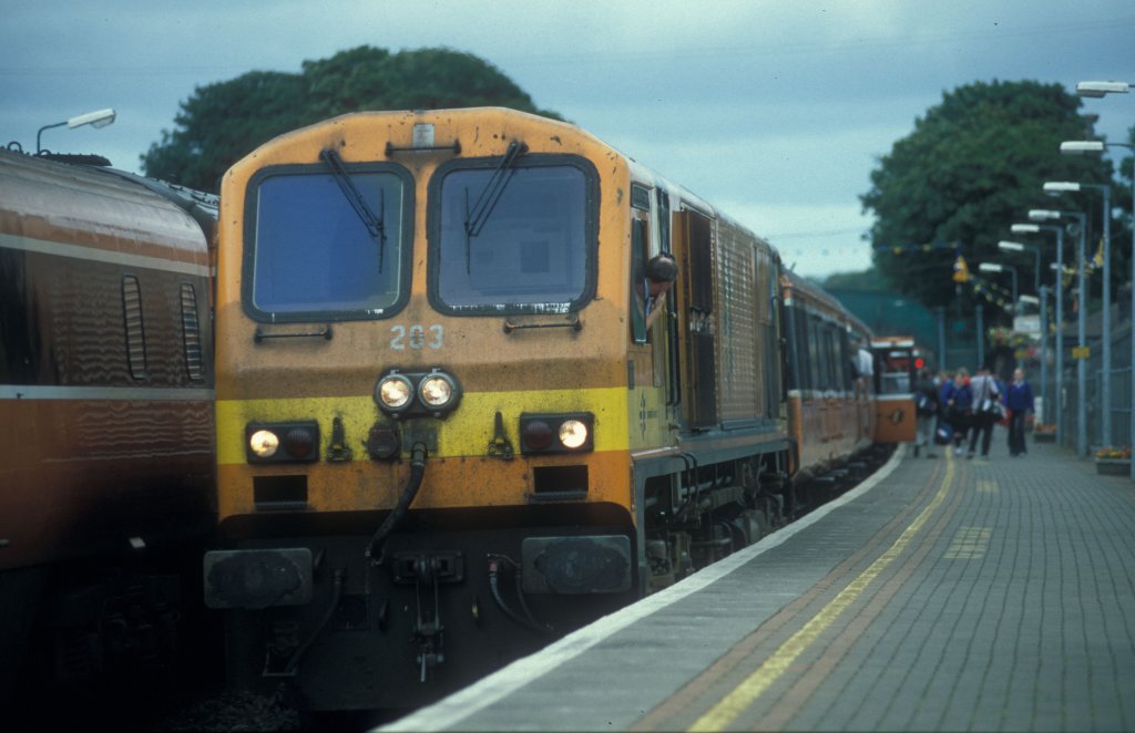 IERLAND sep 2001 THURLES LOC 203 oranje 