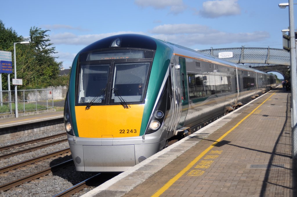 IERLAND sep 2009 KILDARE treinstel 22243/22343 6 delig