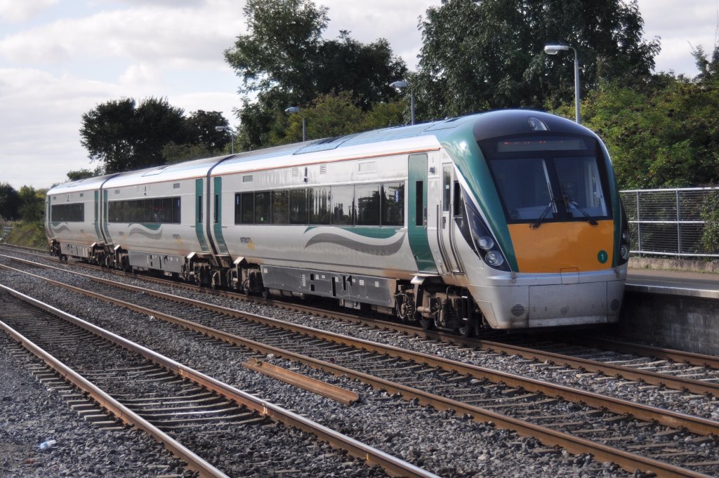 IERLAND sep 2009 KILDARE treinstel No 1 nog met het oude nummer