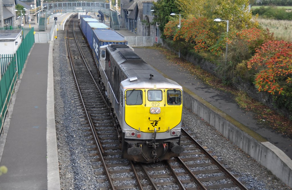 IERLAND sep 2011 PORTARLINGTON LOC 072 met container trein naar GALWAY