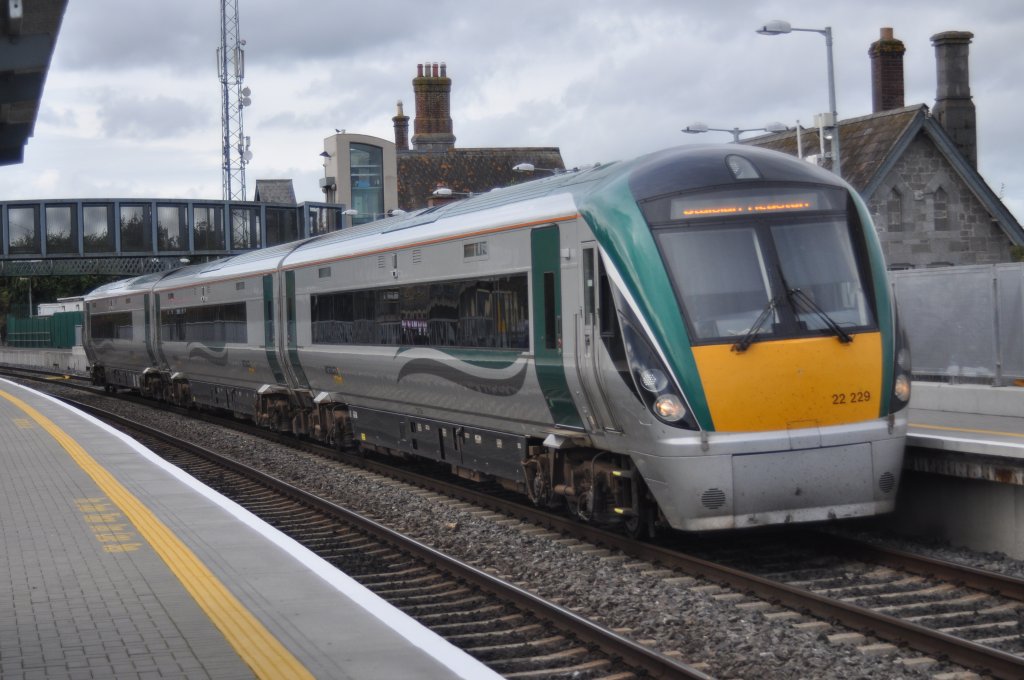 IERLAND sep 2011 PORTARLINGTON treinstel 22229 / 22329 3 delig